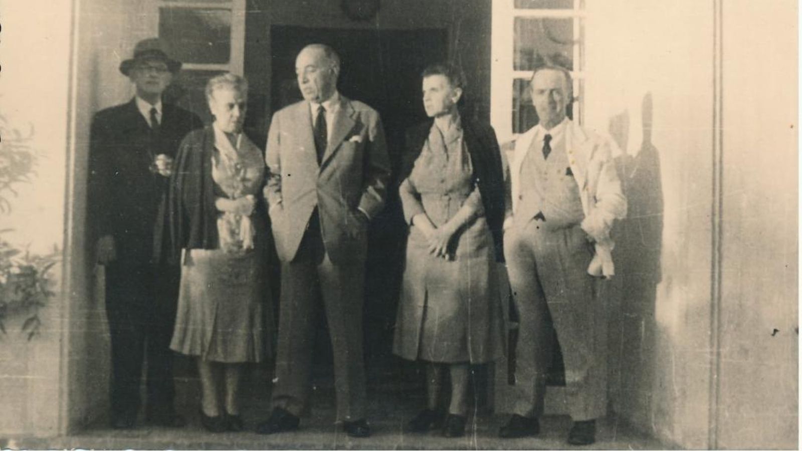 Ángel, Margarita, Luis, María Antonia y Agustín Picardo Blázquez, en la casa Regina Pacis, en La laguna.
