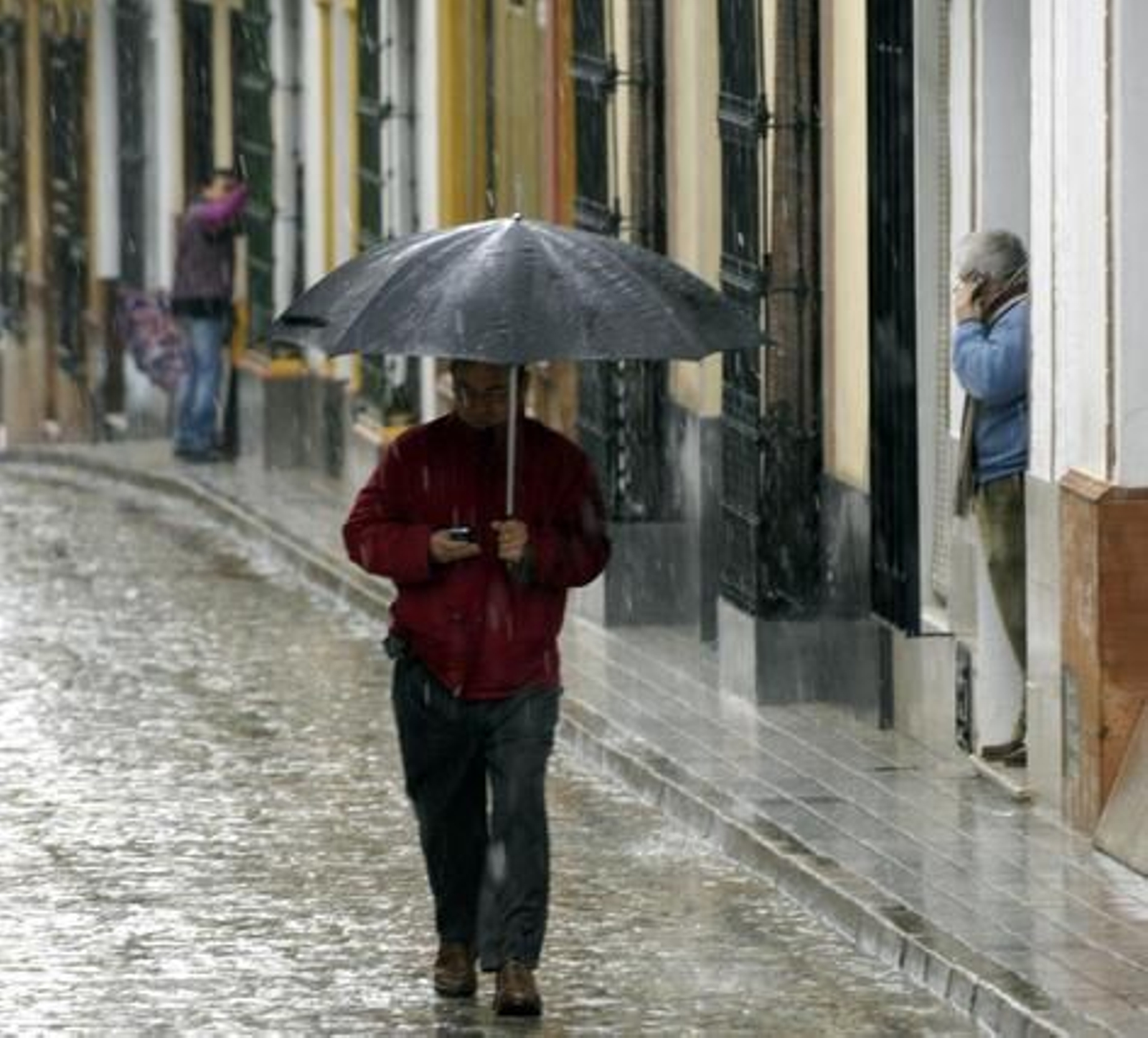 La estampa resultó insólita tras ás de 50 años sin nevar.

Foto: Juan Carlos Muñoz, Manuel Gómez, Antonio Pizarro
