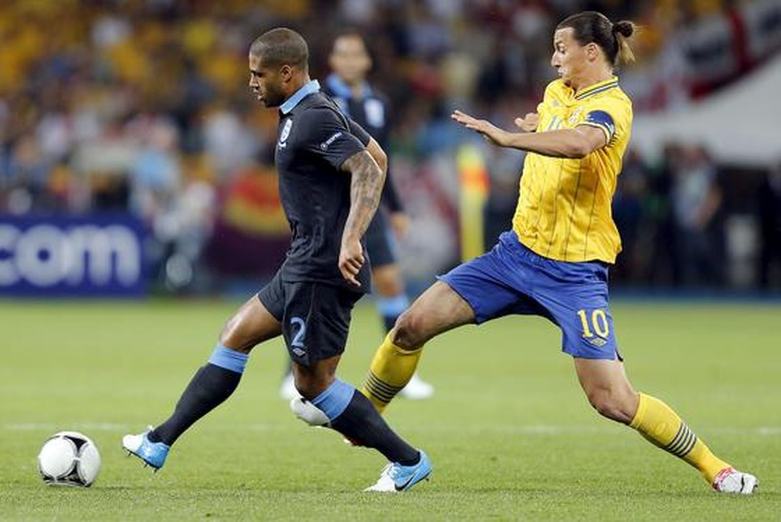 Inglaterra vence 'in extremis' en un partido loco y dejan a Suecia fuera de la Eurocopa.

Foto: EFE