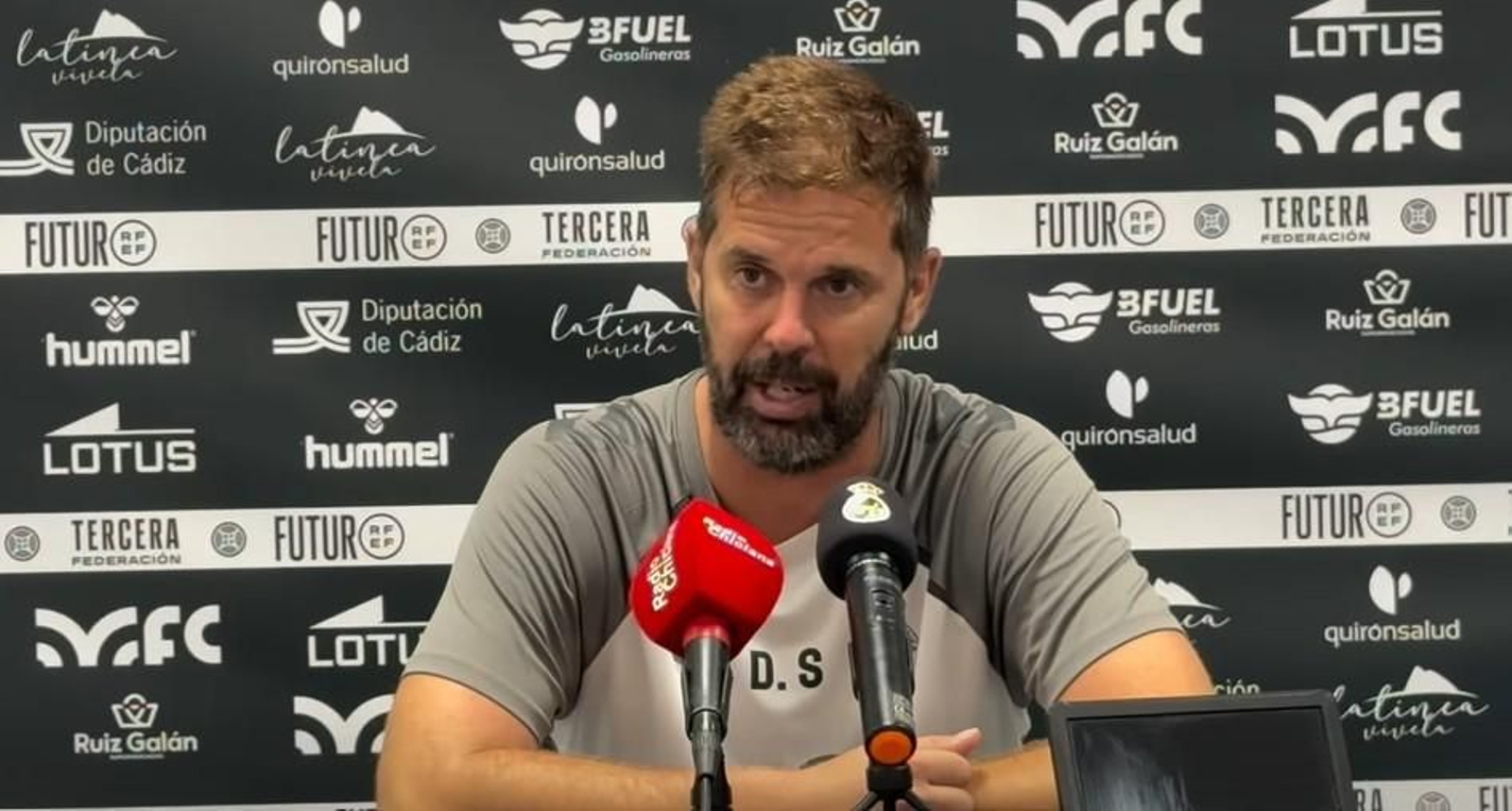 David Sánchez en la rueda posterior al partido frente al Chiclana CF