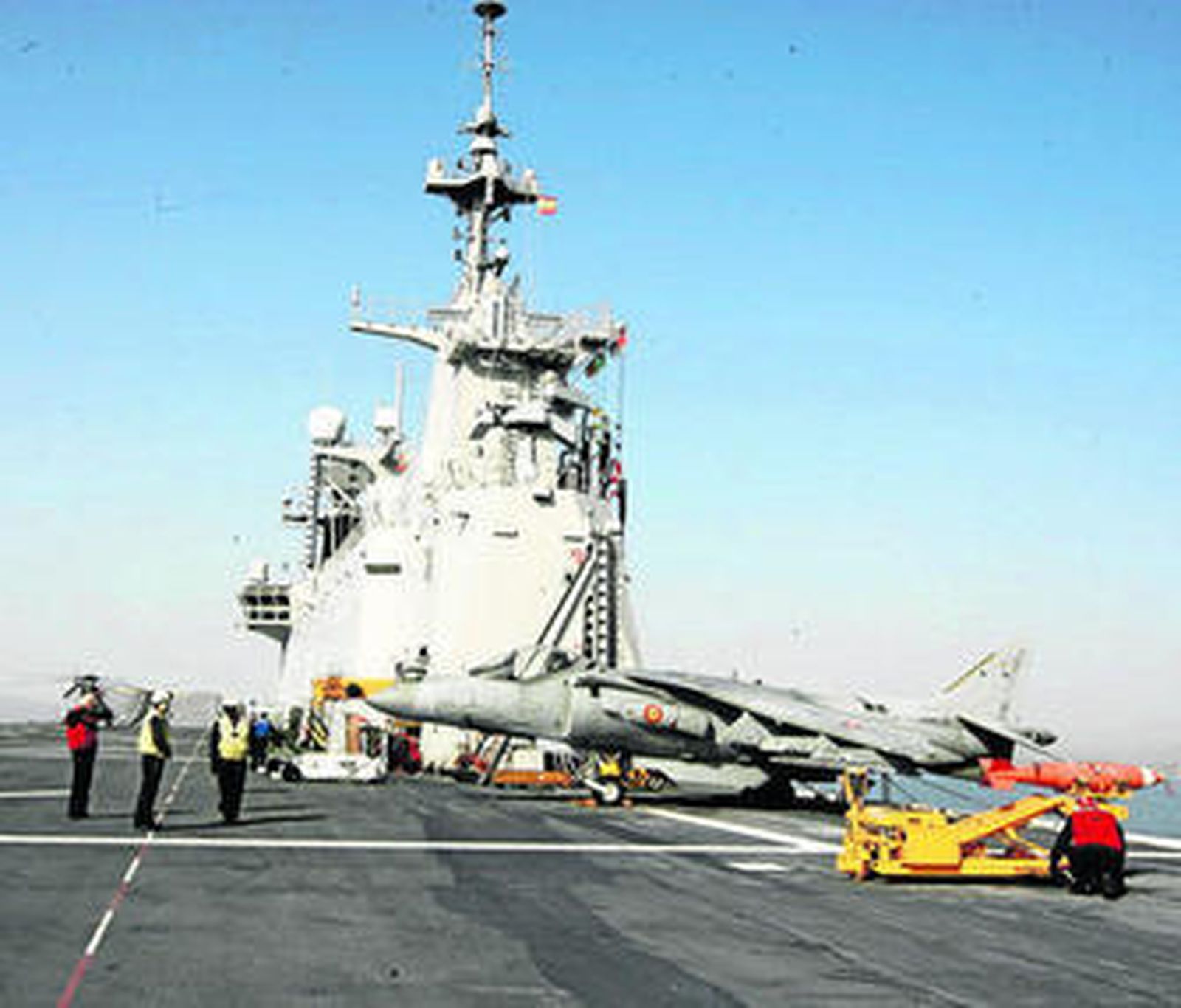 El Estado Mayor de la Agrupación Naval de la Fuerza de Respuesta Rápida de la OTAN desgranó todos los detalles del ejercicio Noble Mariner 14 en el buque de proyección estratégica Juan Carlos I .