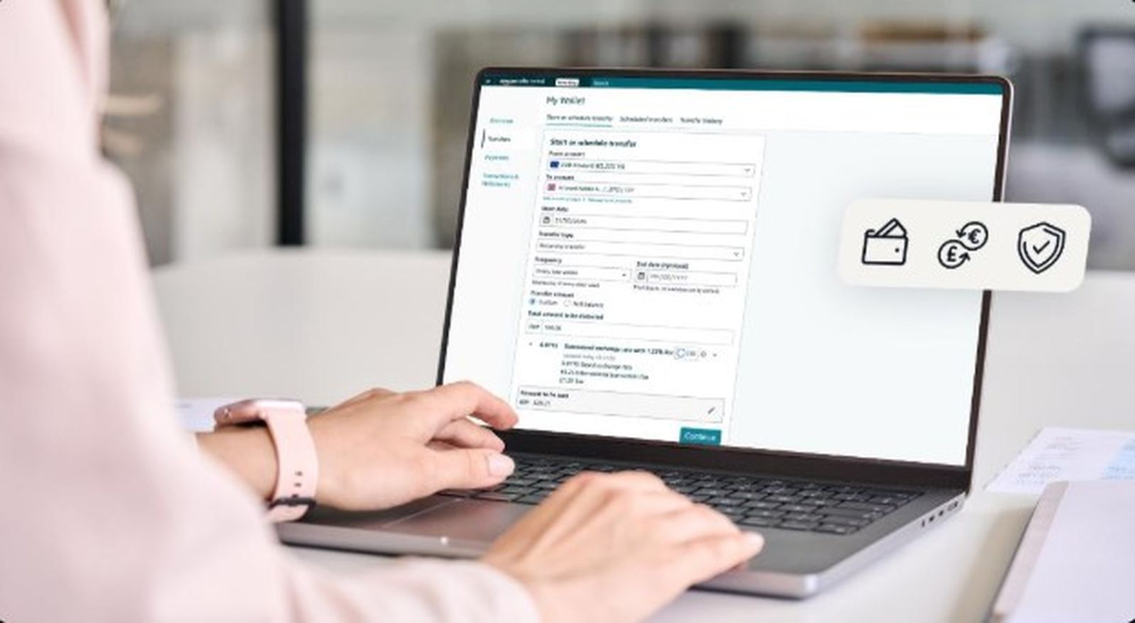 Un cliente utilizando la app de Amazon Seller Wallet.