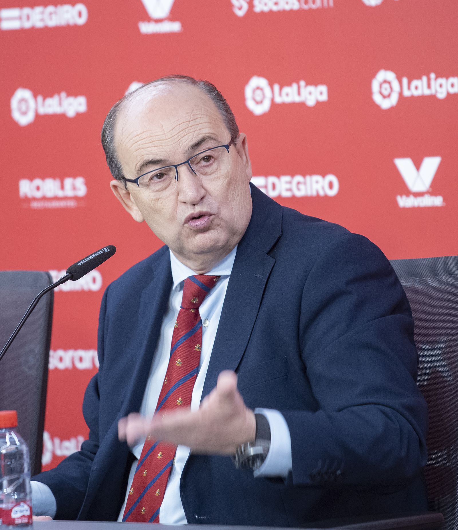 Las imágenes de la presentación de Sampaoli como nuevo entrenador del Sevilla