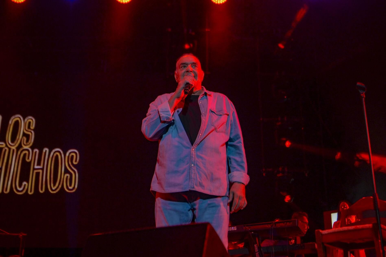 Así fue el concierto, bajo la lluvia, de Los Chichos en Granada