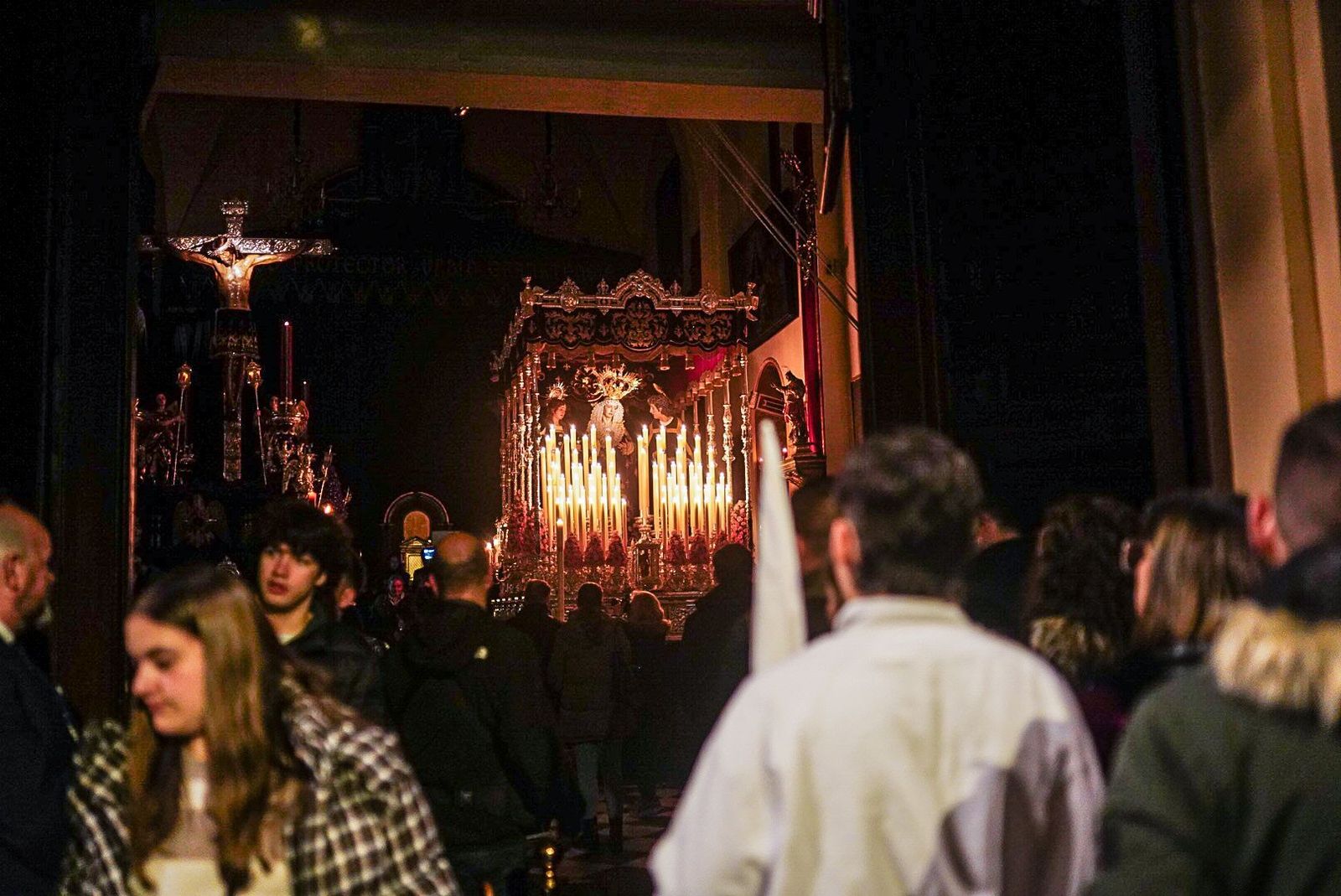 Fotos: San Agustín cierra la jornada de suspensiones en el Lunes Santo de Granada