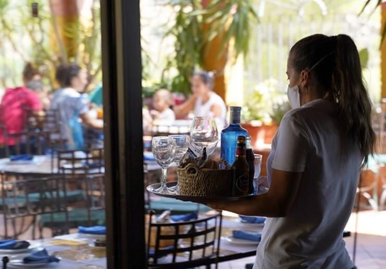 Camarera en Restaurante Bar Cuenca.