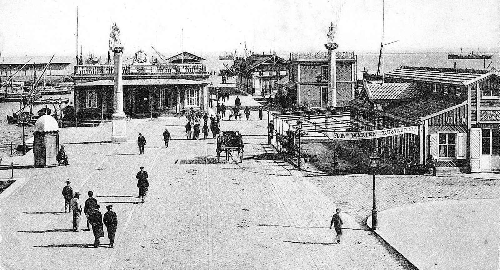 Las columnas de san Servando y san Germán, en el muelle
