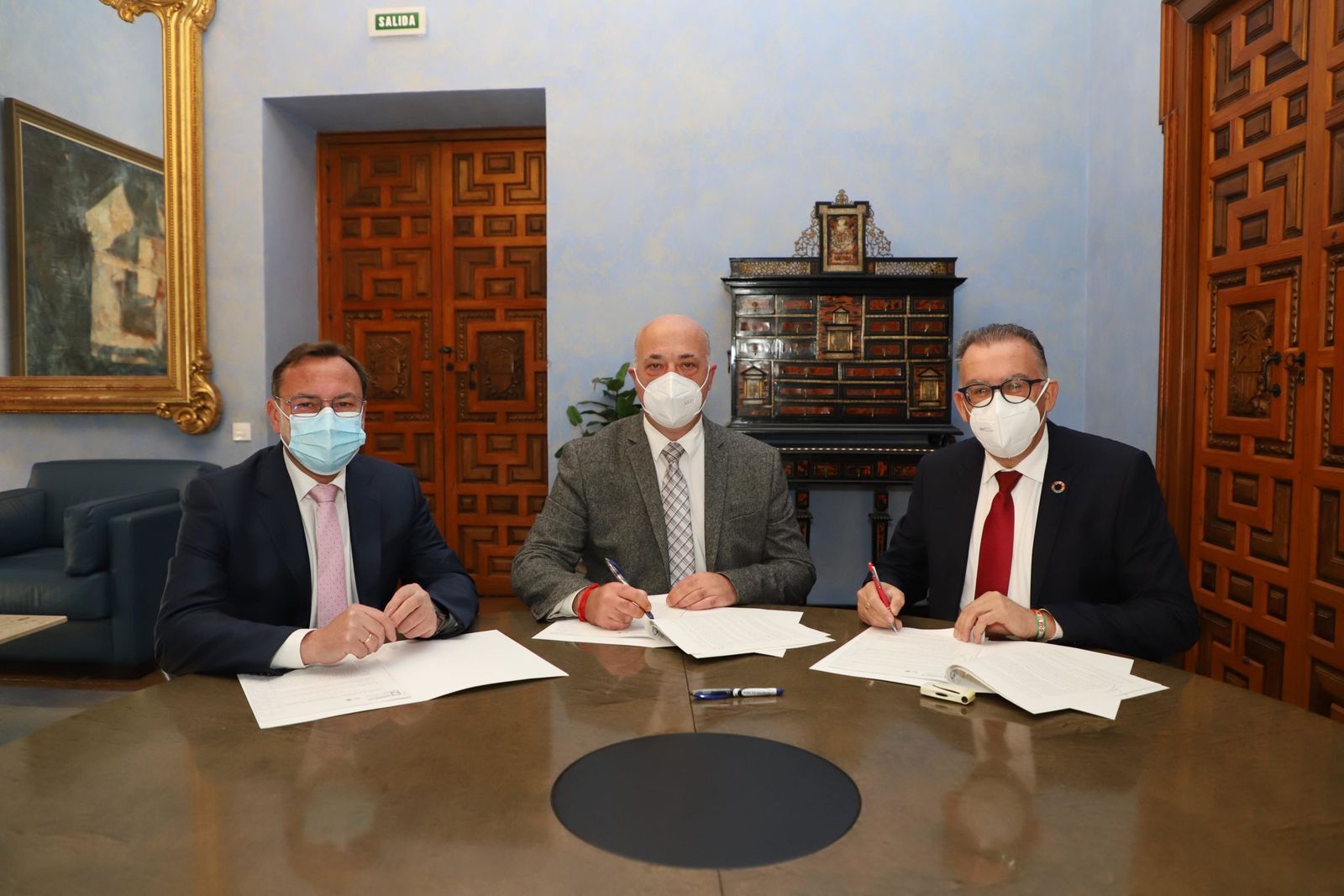 Convenio para la apertura del punto limpio de El Viso.