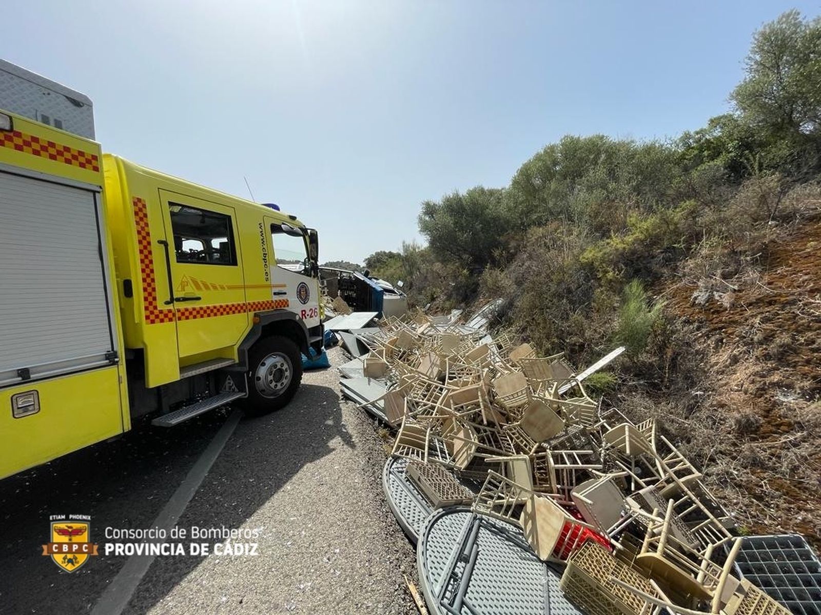 El camión llevaba material para eventos.