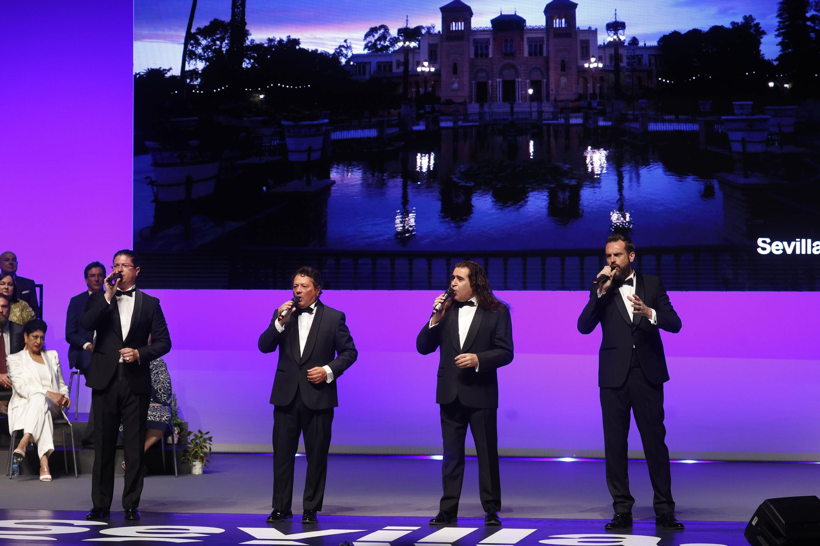 Las imágenes de la entrega de las medallas de la ciudad