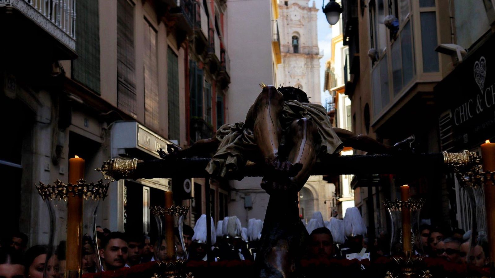 Todos los traslados de este Domingo de Pasión 2025 en Málaga, en imágenes