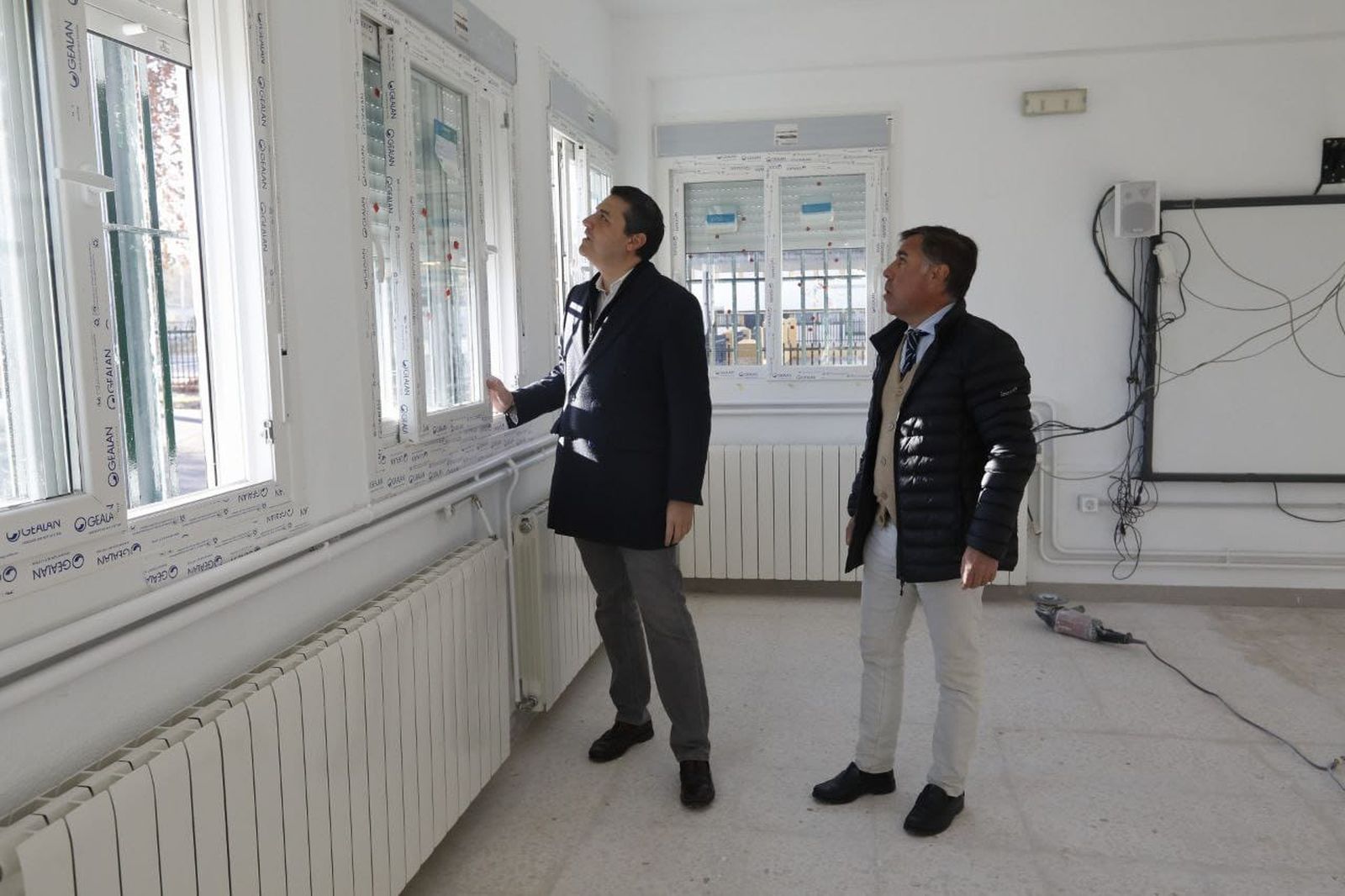 José María Bellido y Miguel Ruiz Madruga en las obras del colegio Federico García Lorca