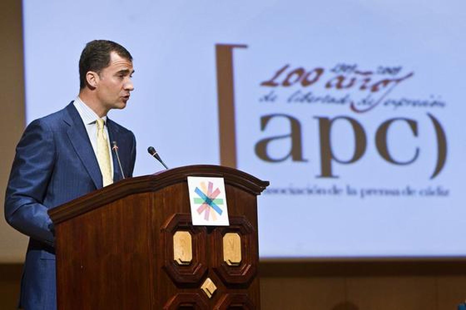 Los Príncipes de Asturias clausuran el Congreso Mundial de Periodismo en Cádiz. 

Foto: Julio Gonzalez