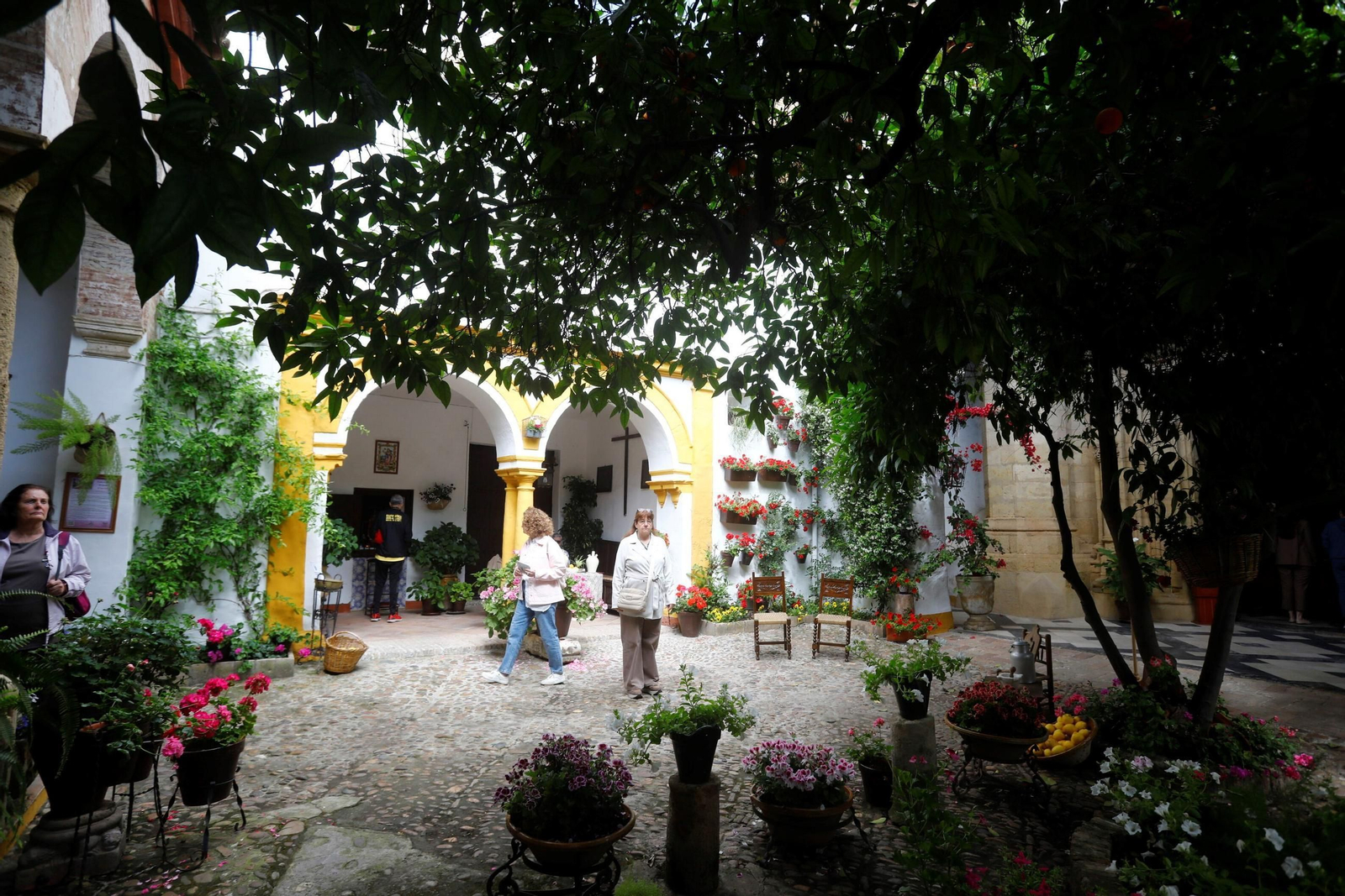 Patio de las Religiosas Jerónimas de Santa Marta y Hermandad de la Misericordia.