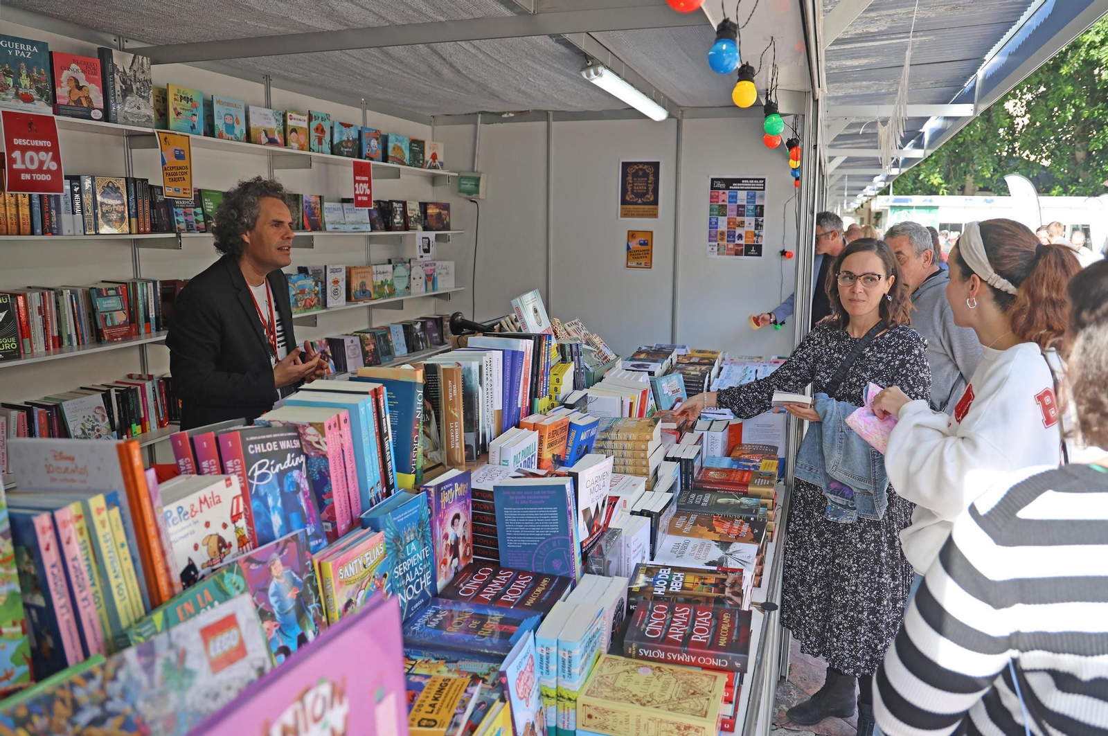 Imágenes de la  inauguración de la 48 edición de la Feria del Libro en Huelva