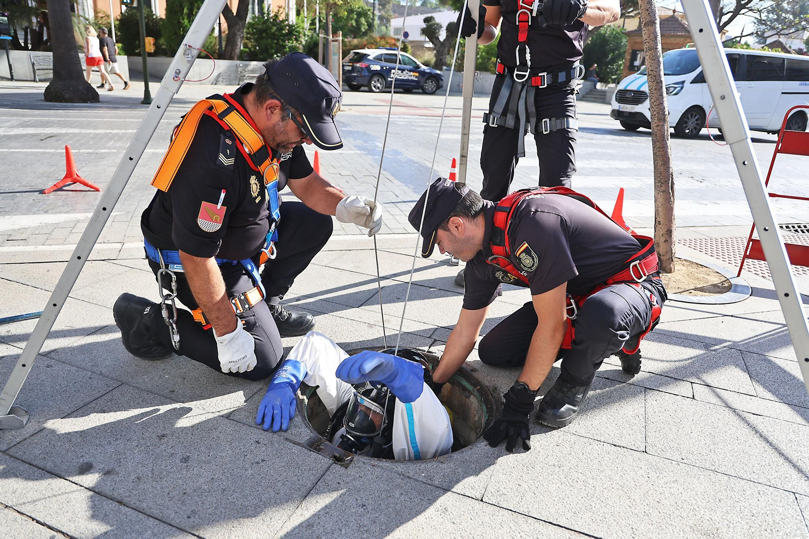Así trabaja la Unidad de Subsuelo de la Policía para garantizar la seguridad en Huelva durante la Magna