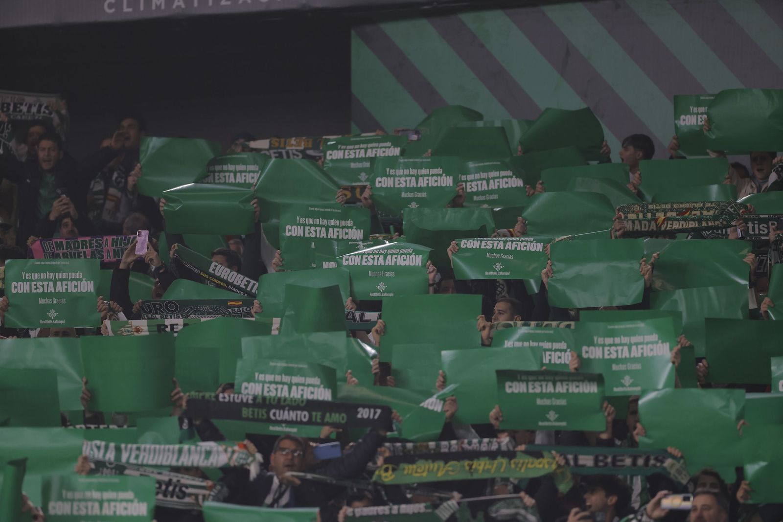 Búscate en las fotos del Betis - Atlético de Madrid