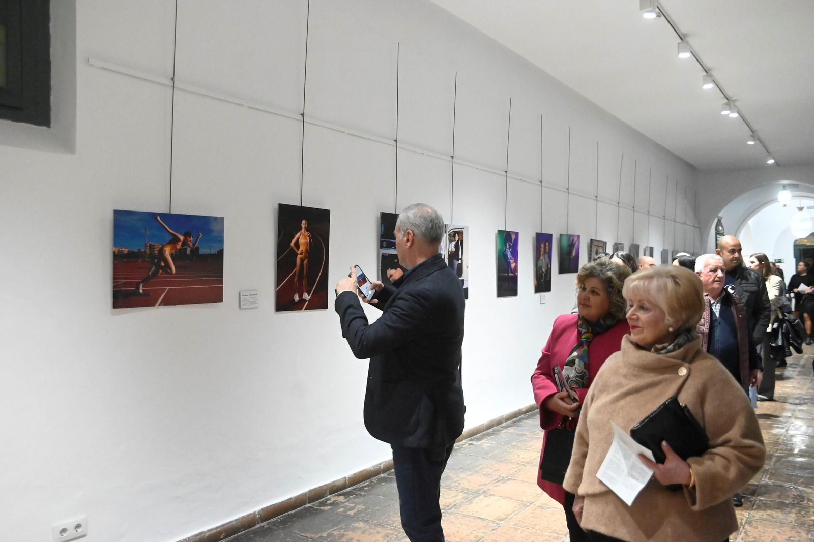 Las imágenes de la exposición 'Mujeres que inspiran' en Córdoba