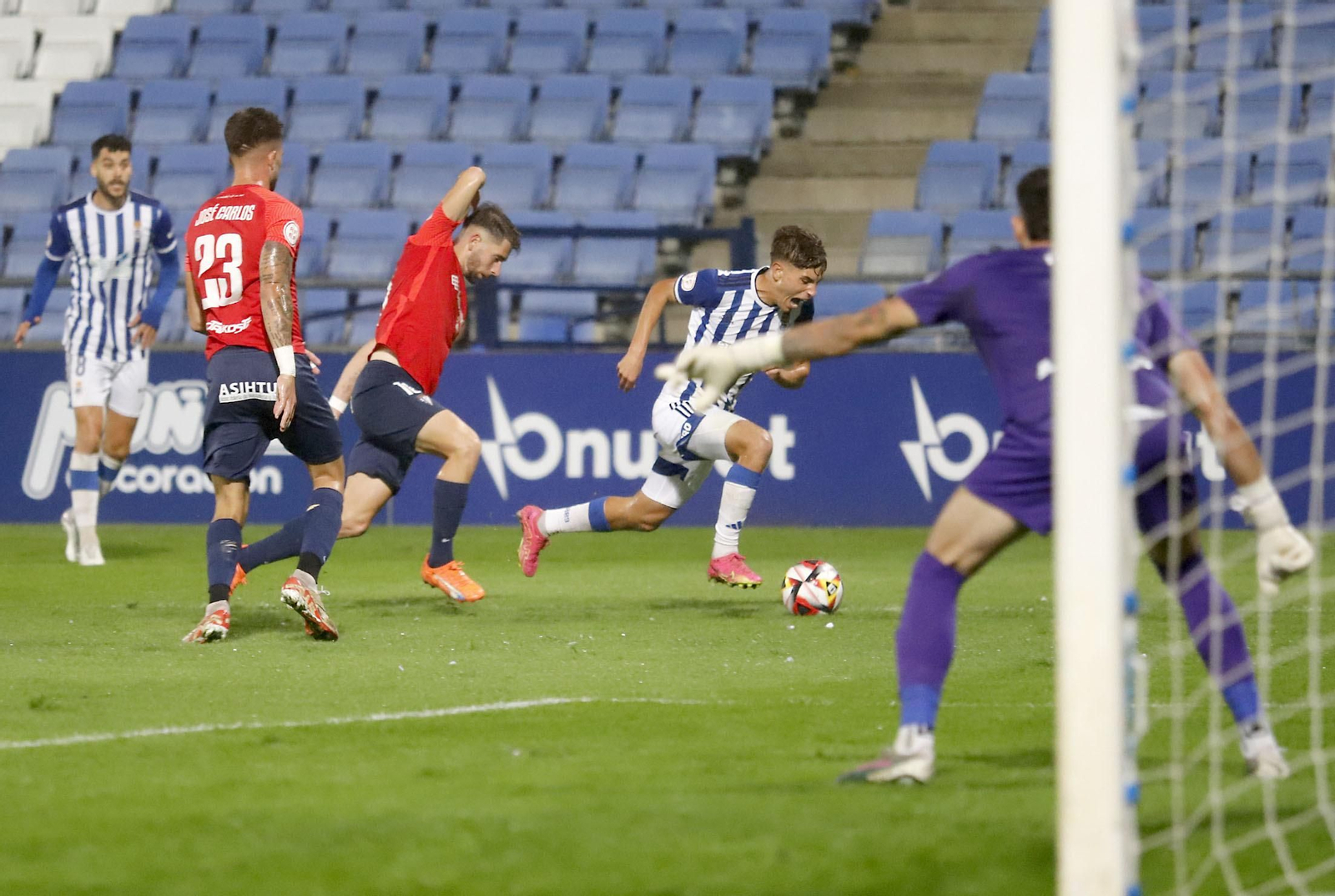 Imágenes del encuentro entre el Recreativo Huelva y el San Fernando