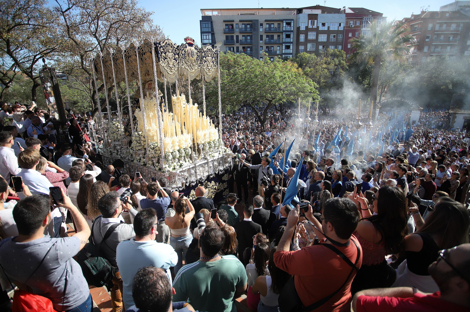 La Hermandad de la Victoria en la Semana Santa de Huelva 2023, en imágenes