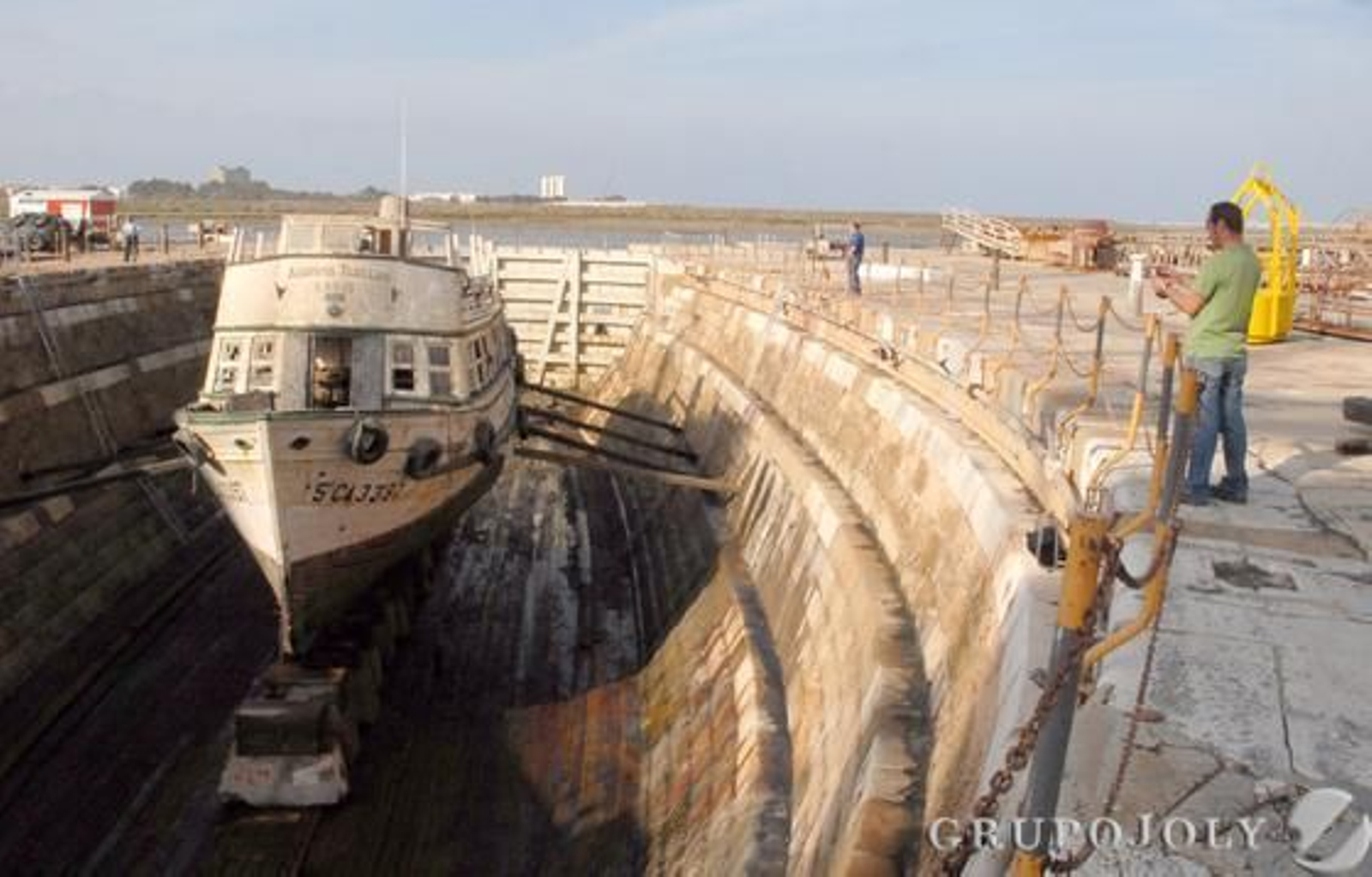 El Vaporcito se encuentra ya en el dique seco de los astilleros de San Fernando a la espera de una decisión sobre su futuro.

Foto: Elias Pimentel
