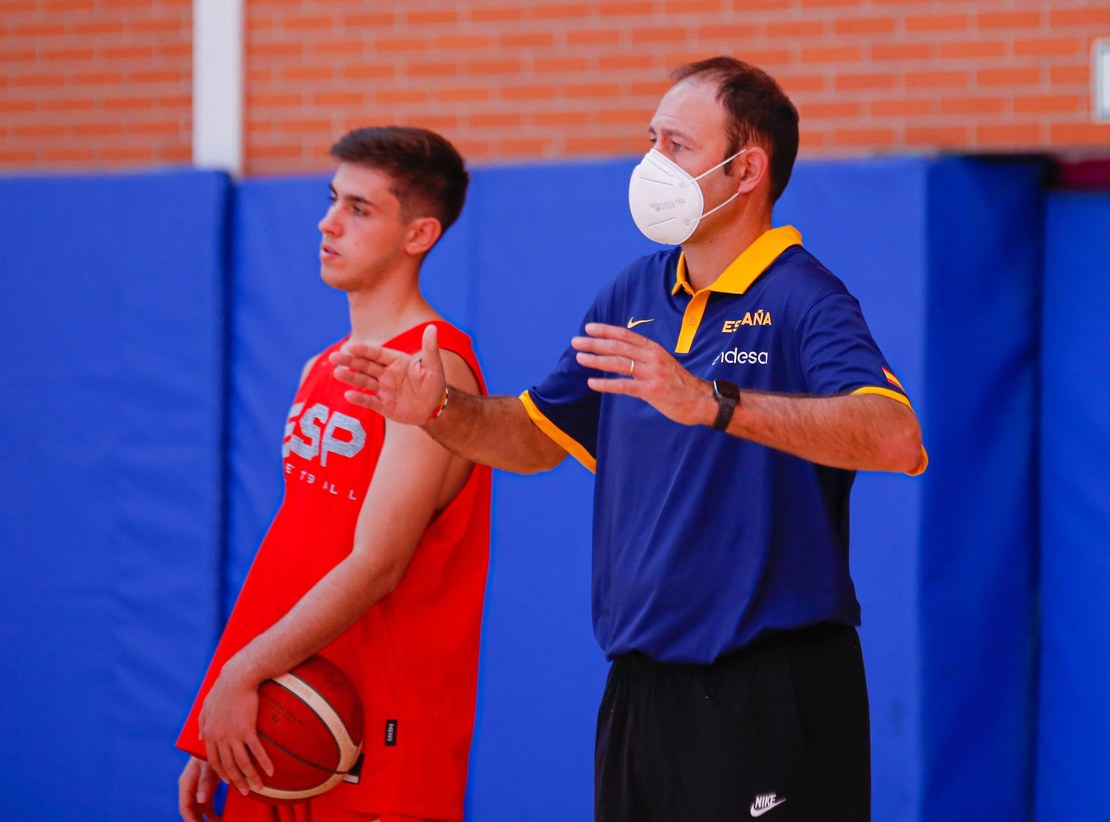 Fotos: el primer entrenamiento de la sub 20 de España con cinco malagueños