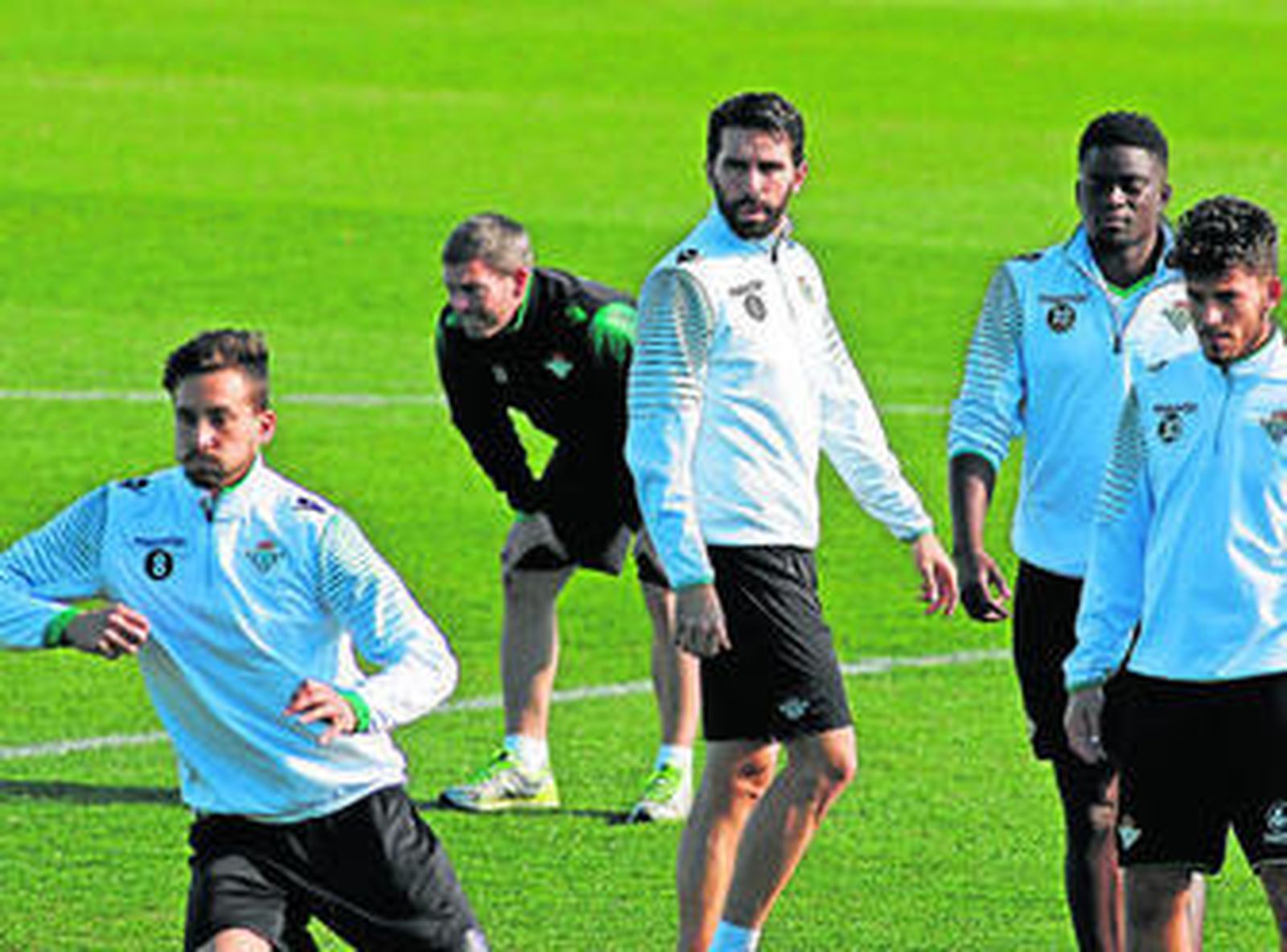 Jordi, en el entrenamiento del miércoles junto a Rennella, N'Diaye y Dani Ceballos.