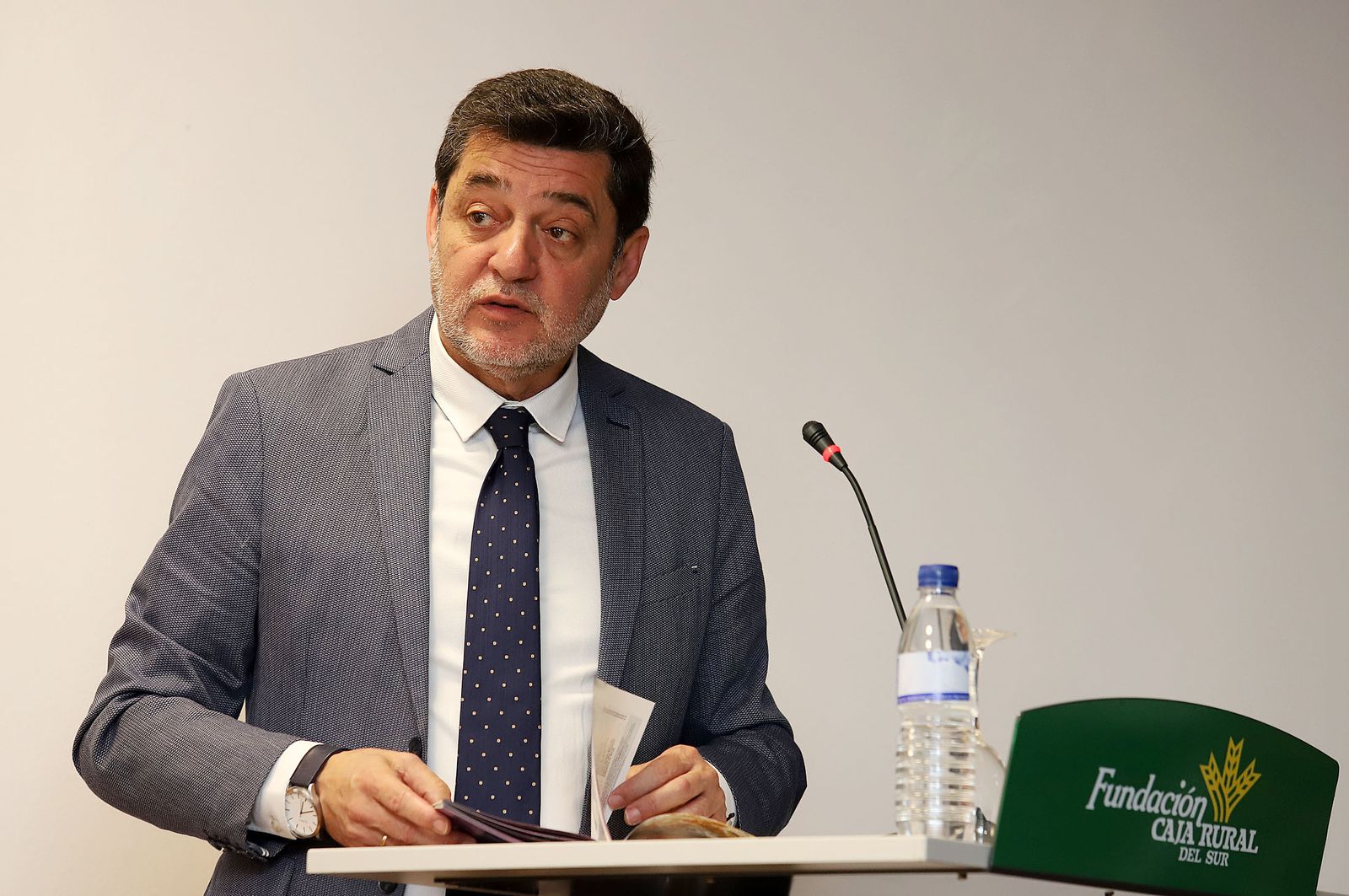 Imágenes de la presentación de la Guía de Semana Santa de Huelva Información