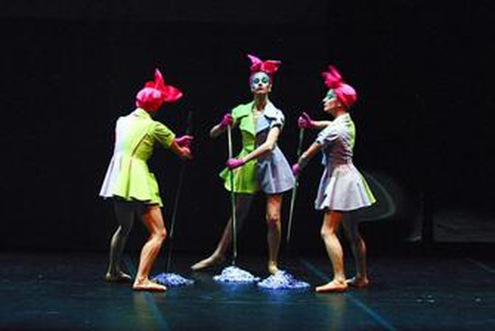 Un instante de la representación de 'Coppélia', la noche de ayer.