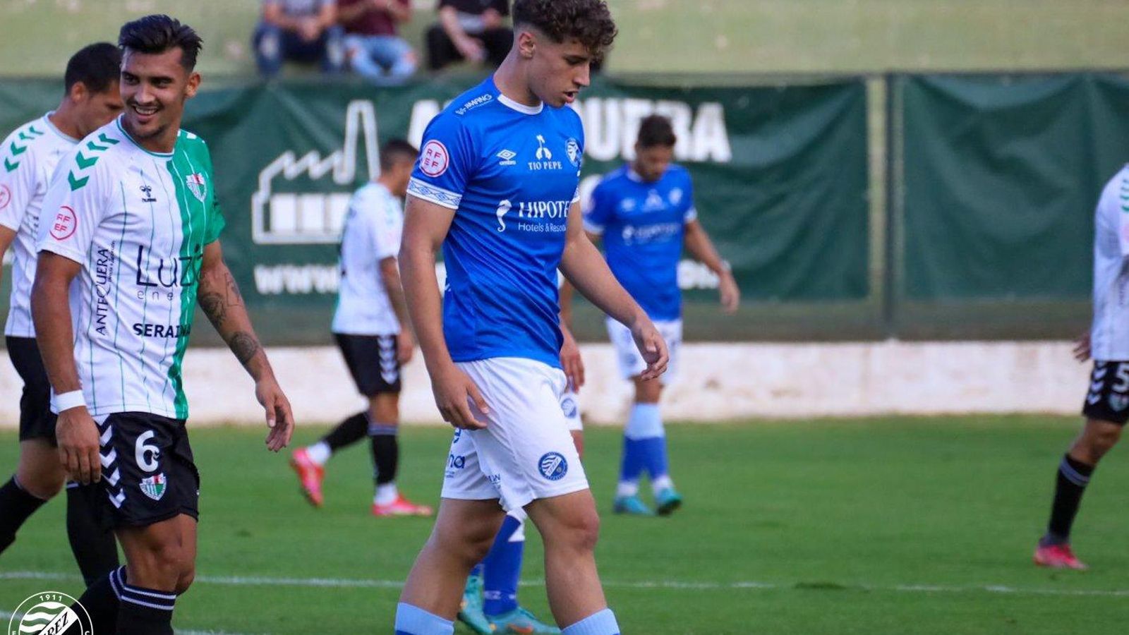 A la finalización del encuentro junto al ex del Xerez CD Pavón. A la finalización del encuentro junto al ex del Xerez CD Pavón.