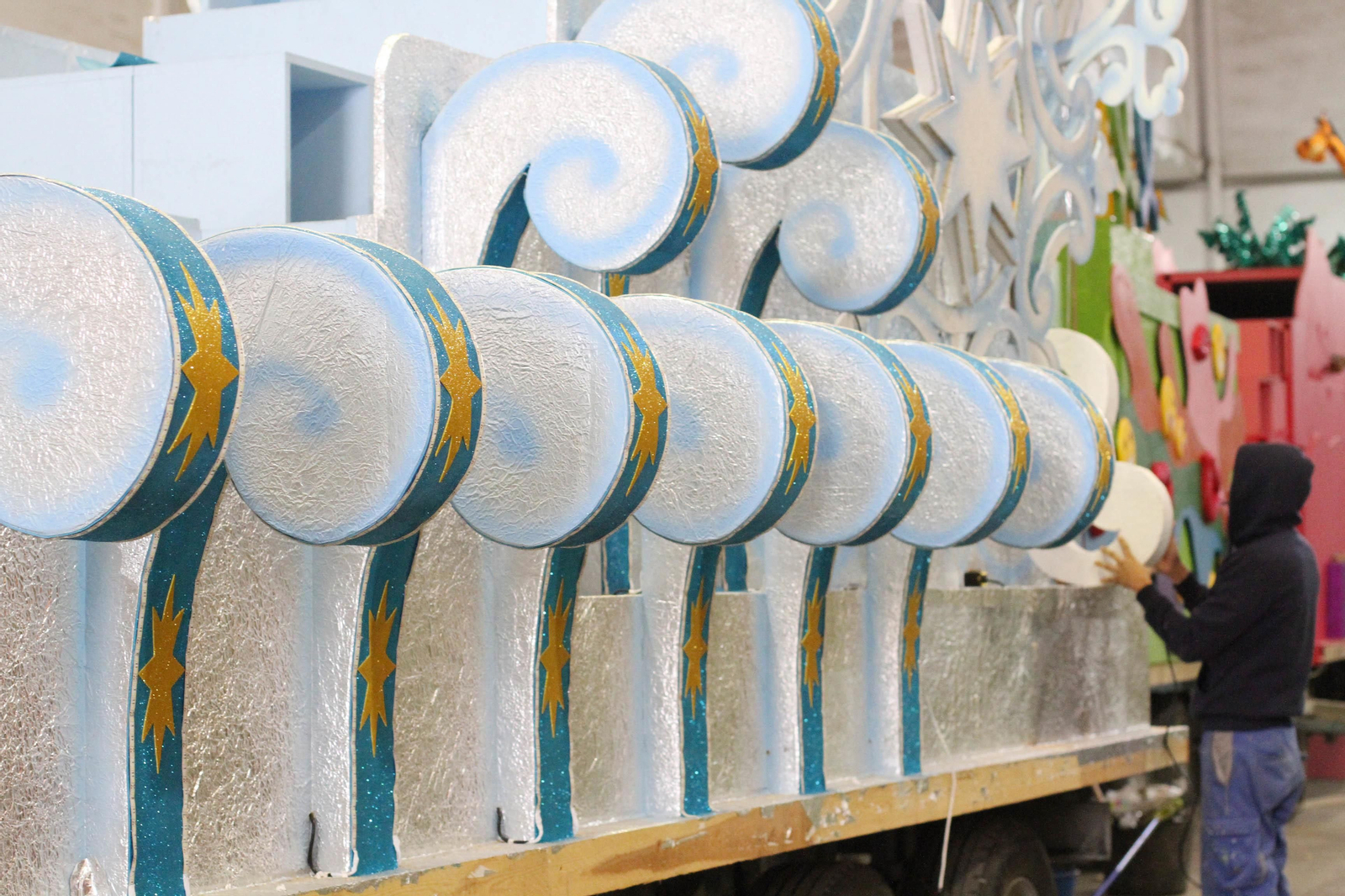 Preparativos de la Cabalgata de Reyes Magos.