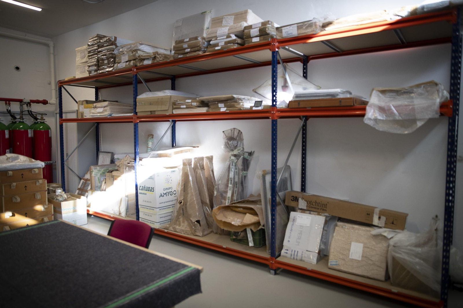 El almacén del arte de la Diputación de Granada, en imágenes