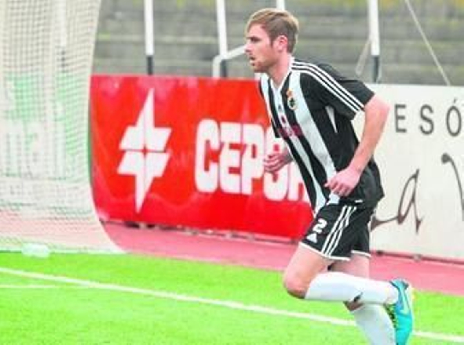 Joe, en el Municipal de La Línea durante el duelo de la pasada temporada ante el San Roque de Lepe.
