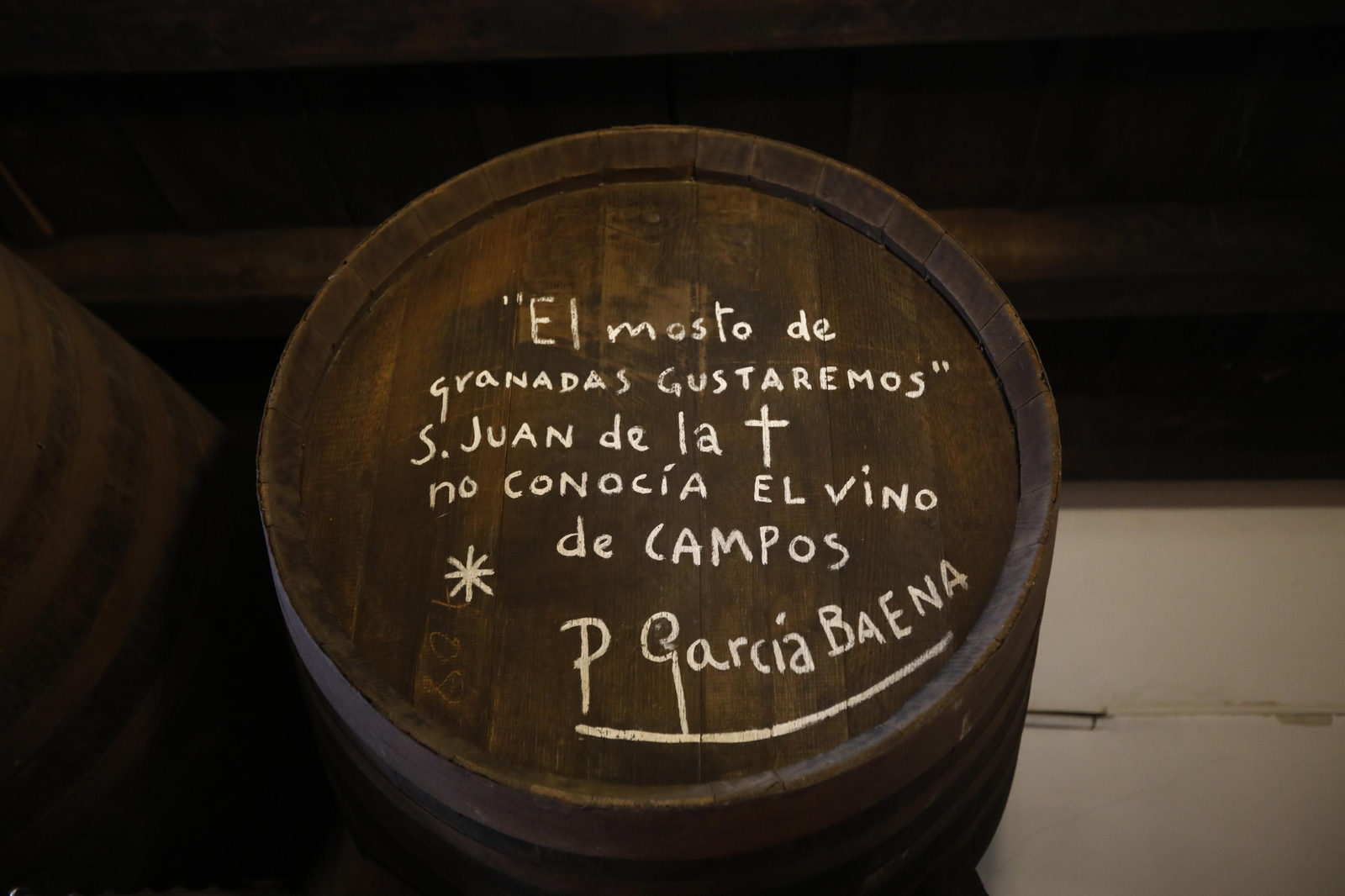 En fotos, visitamos el restaurante de Córdoba con más autógrafos de famosos