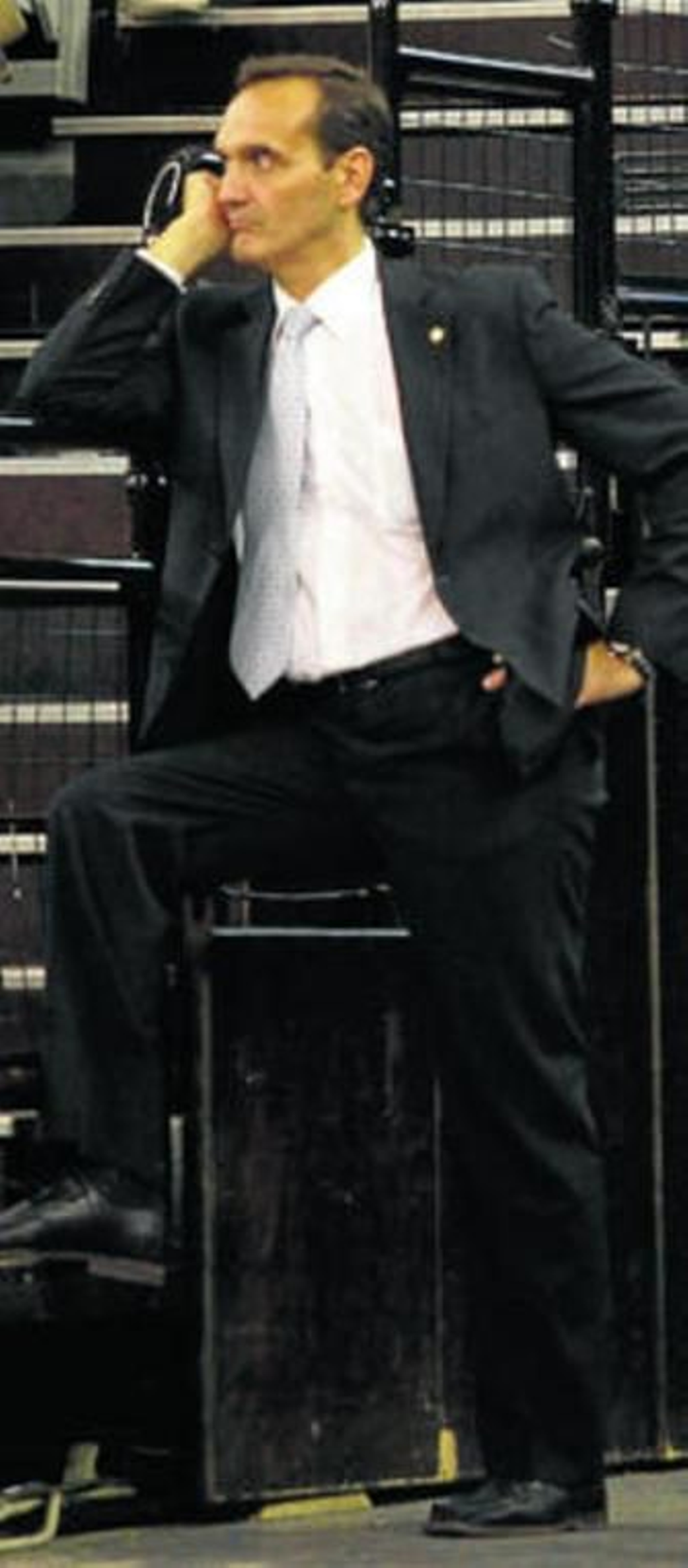 Aranda tiene la responsabilidad de fichar un jugador de garantía.