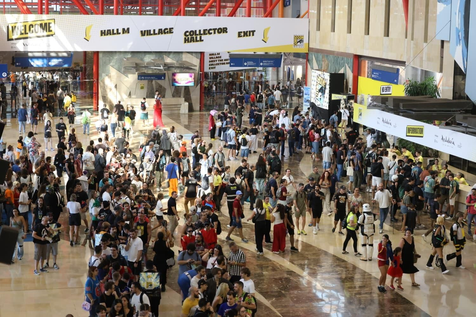 En el interior de la Comic-Con de Málaga en fotos: cómics, figuras y disfraces