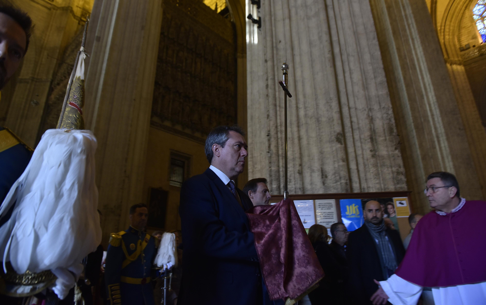 Las imágenes de la procesión de la Espada de San Fernando