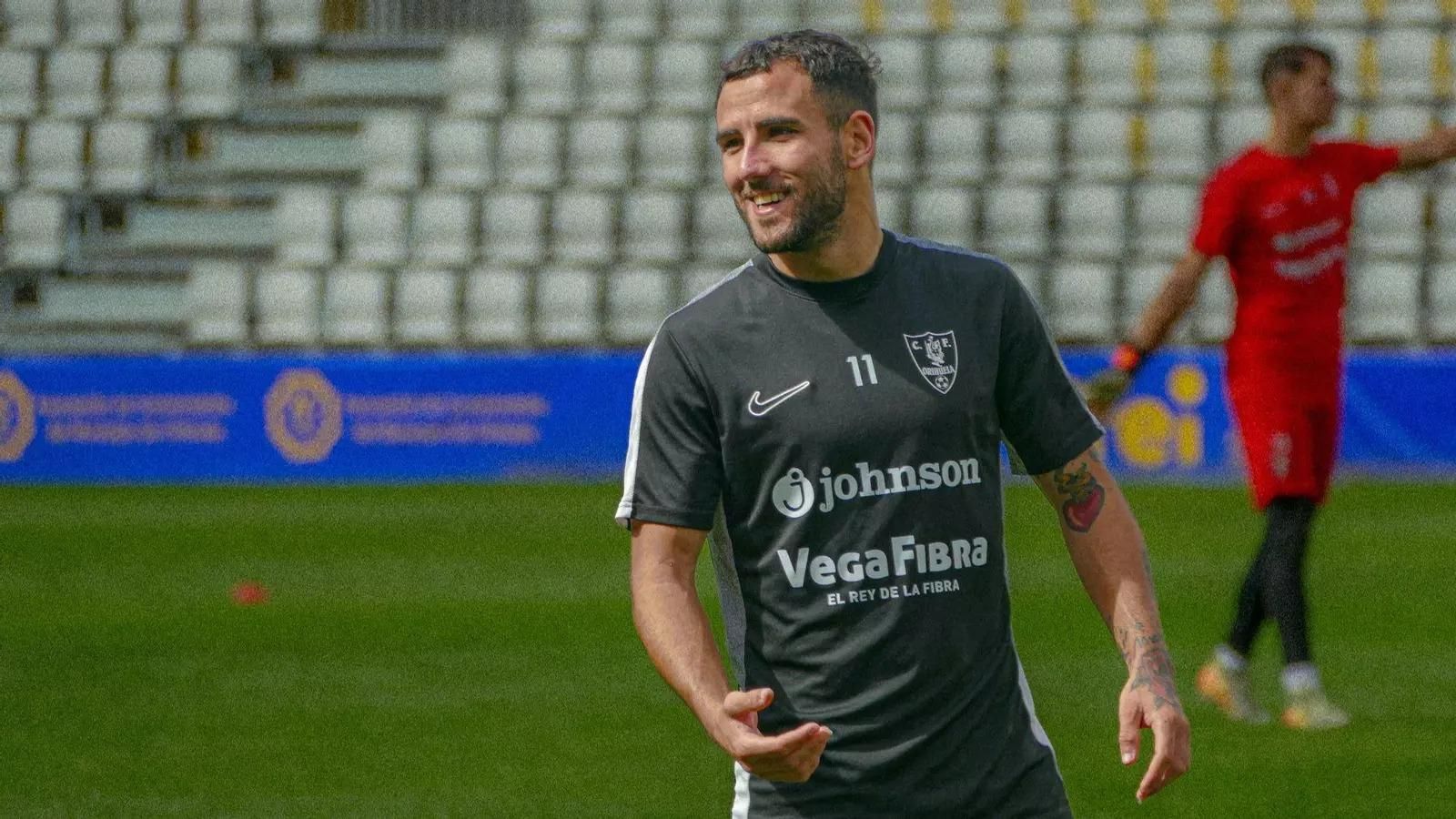 El linense Loren, jugador del Orihuela.