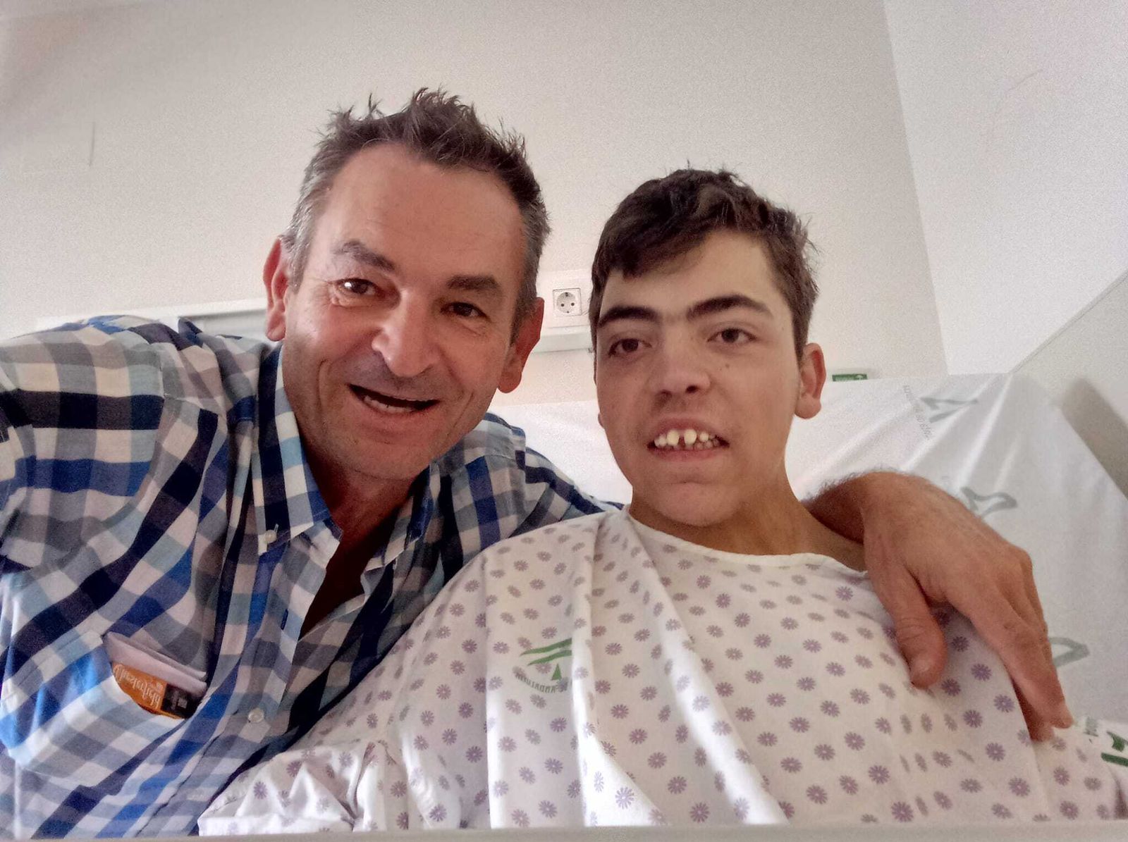 Marcos Carribero, operado de urgencia con éxito en Sevilla