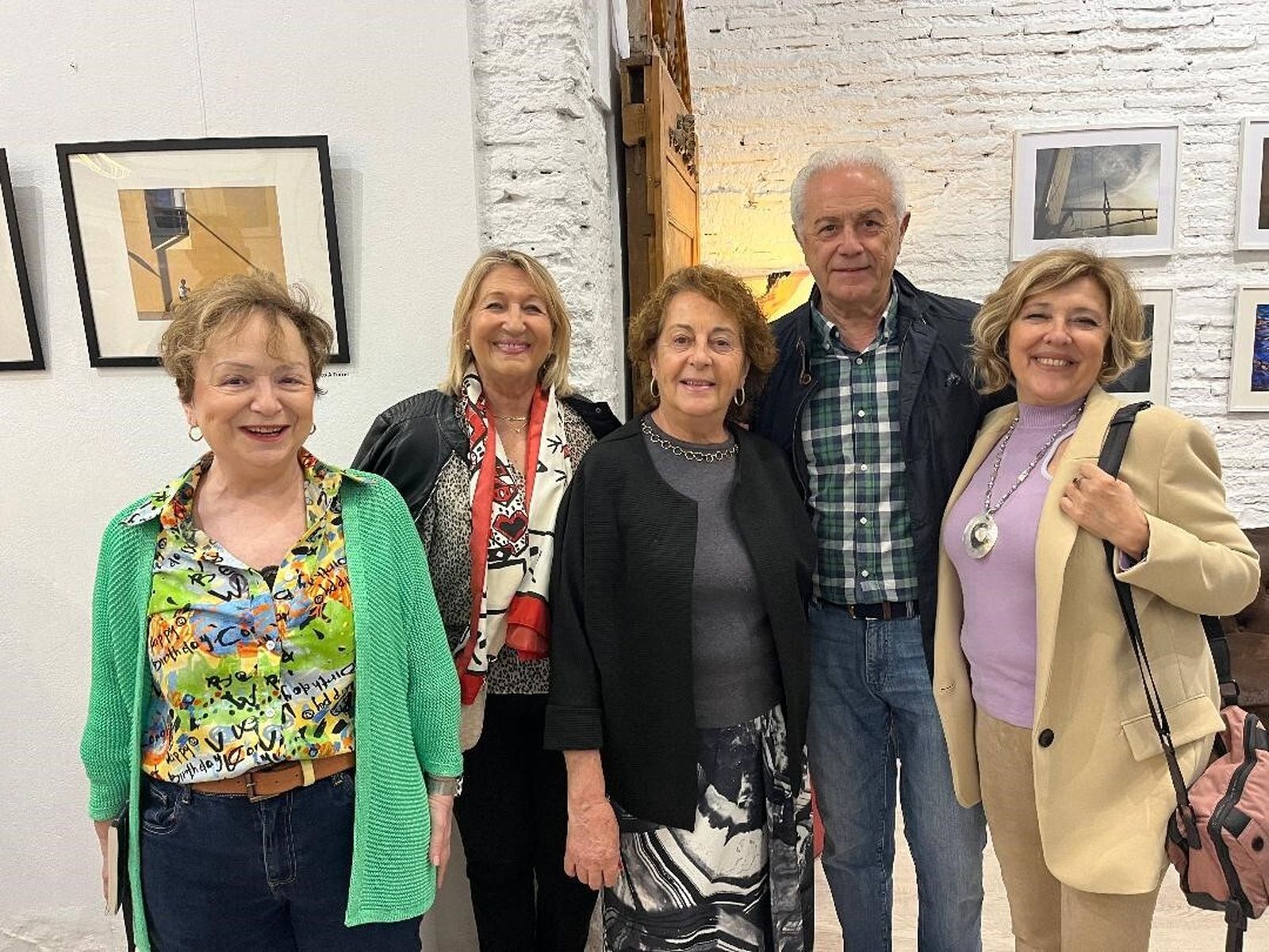 Elena Santiago Marisa Ulibarri, Carolina Martínez, Manolo Jiménez y Marisa de las Cuevas.