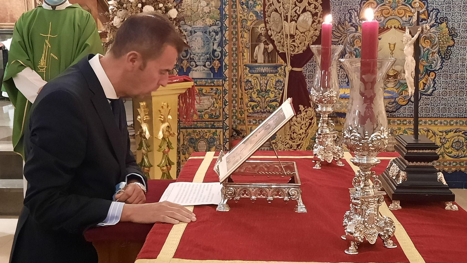 El cofrade Juan Ogazón