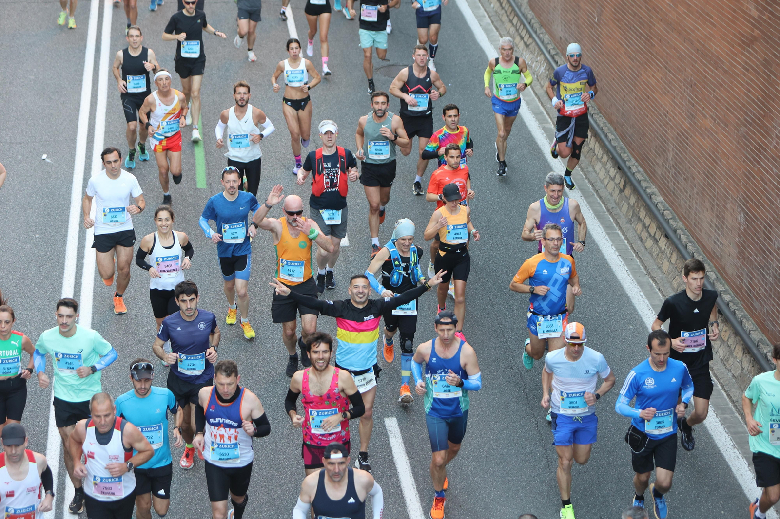 Búscate en la Zurich maratón de Sevilla