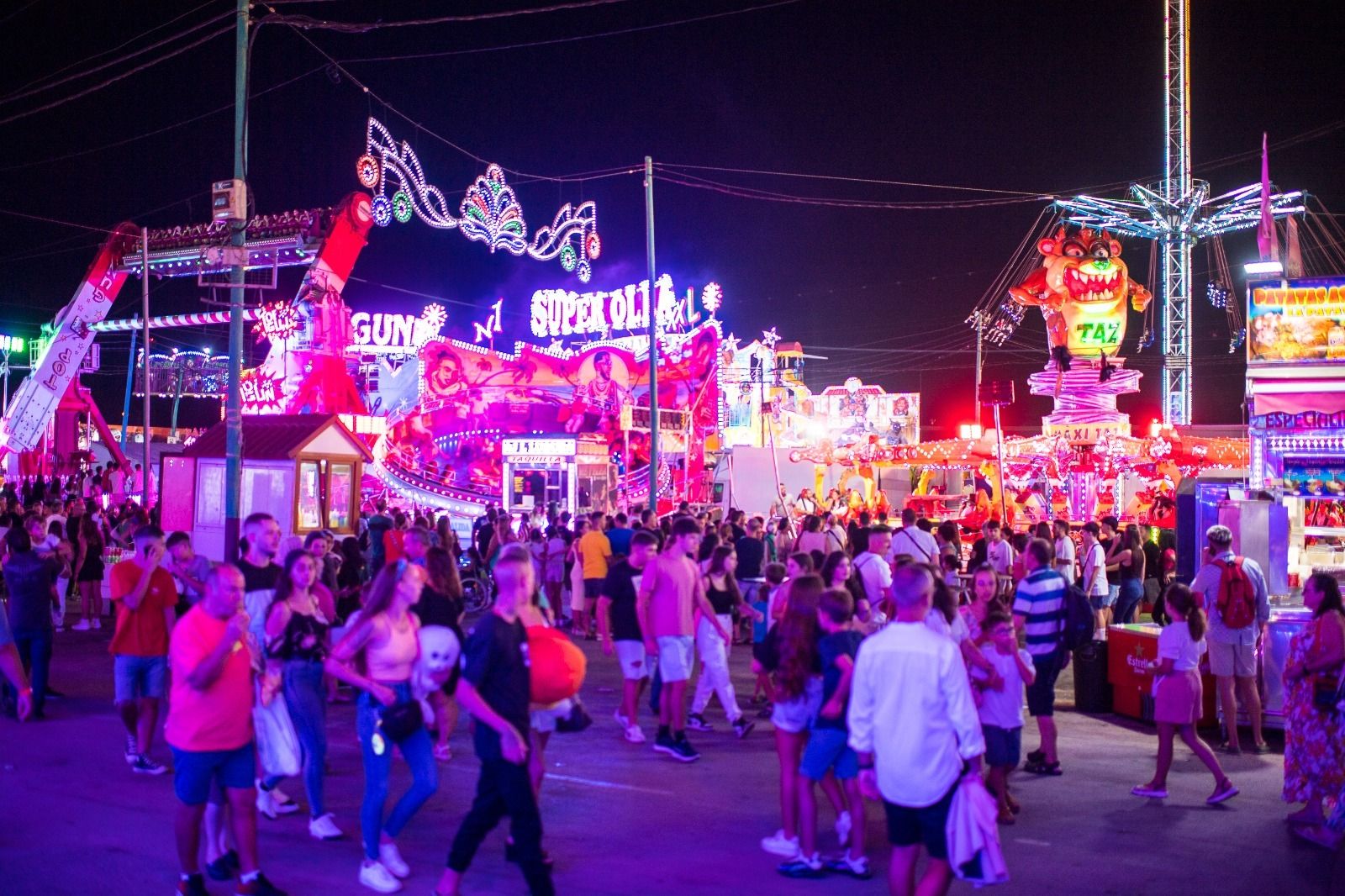 Las noches iluminadas en el Real de la Feria de Málaga (fotos)