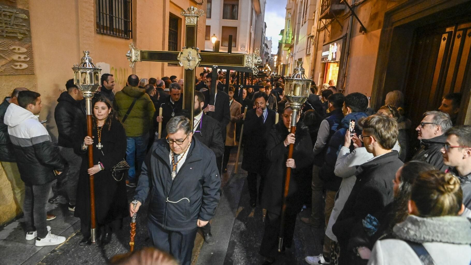 Fotogalería: Así vivió Granada el Vía Crucis Oficial de la Semana Santa 2025