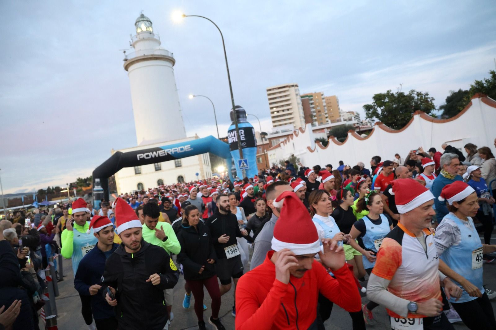 Las fotos de la San Silvestre del Real Club Mediterráneo en Málaga