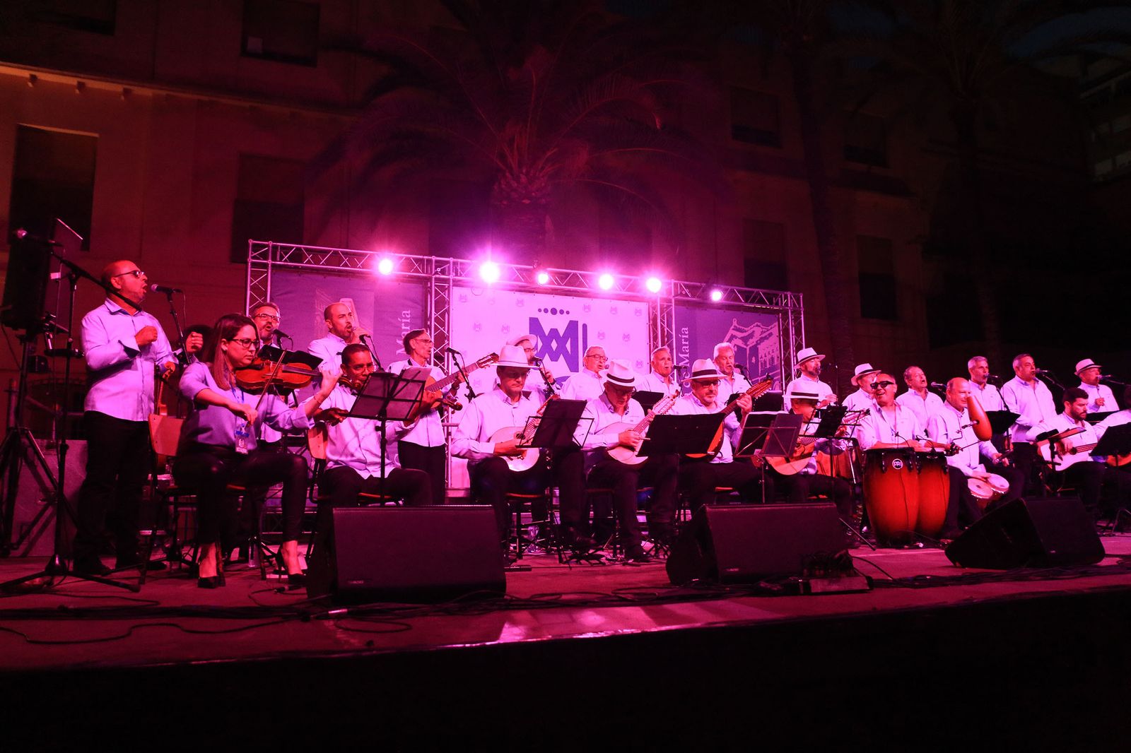 Las imágenes del Festival Enclave de Sol, con Almenara y Albaladre