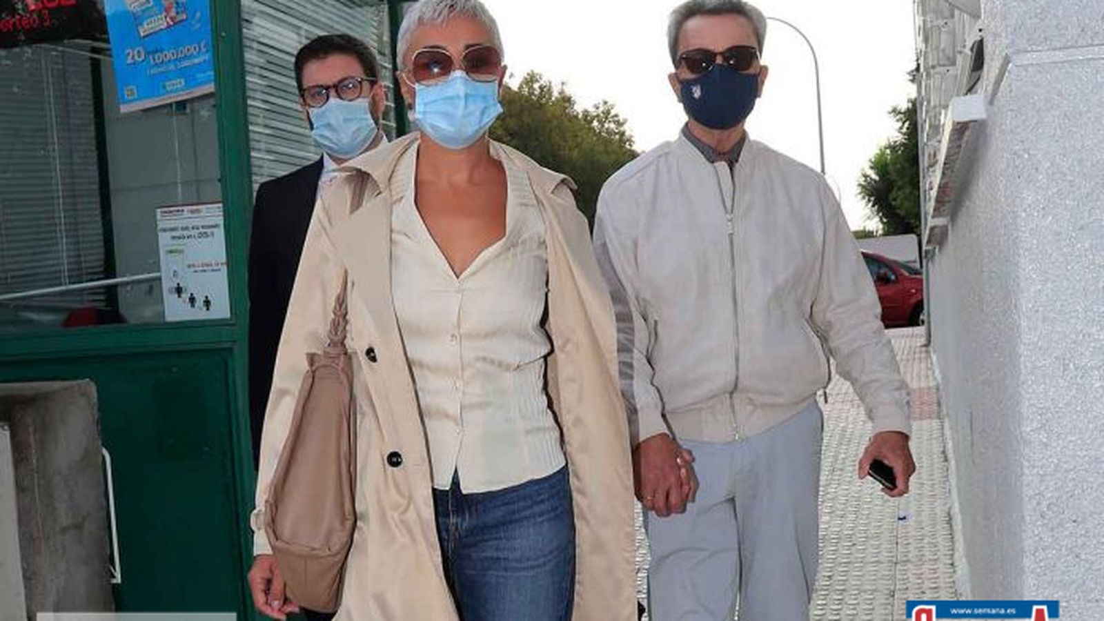 Aldón llega a los juzgados acompañada de su marido, Ortega Cano.