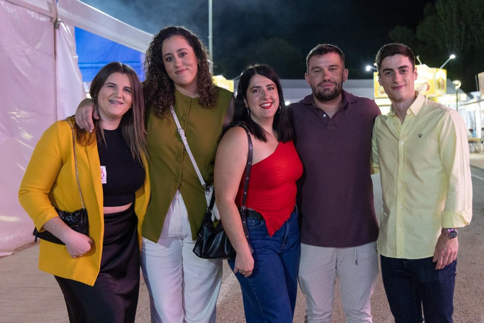 Los jiennenses disfrutan una noche más de la Feria de San Lucas