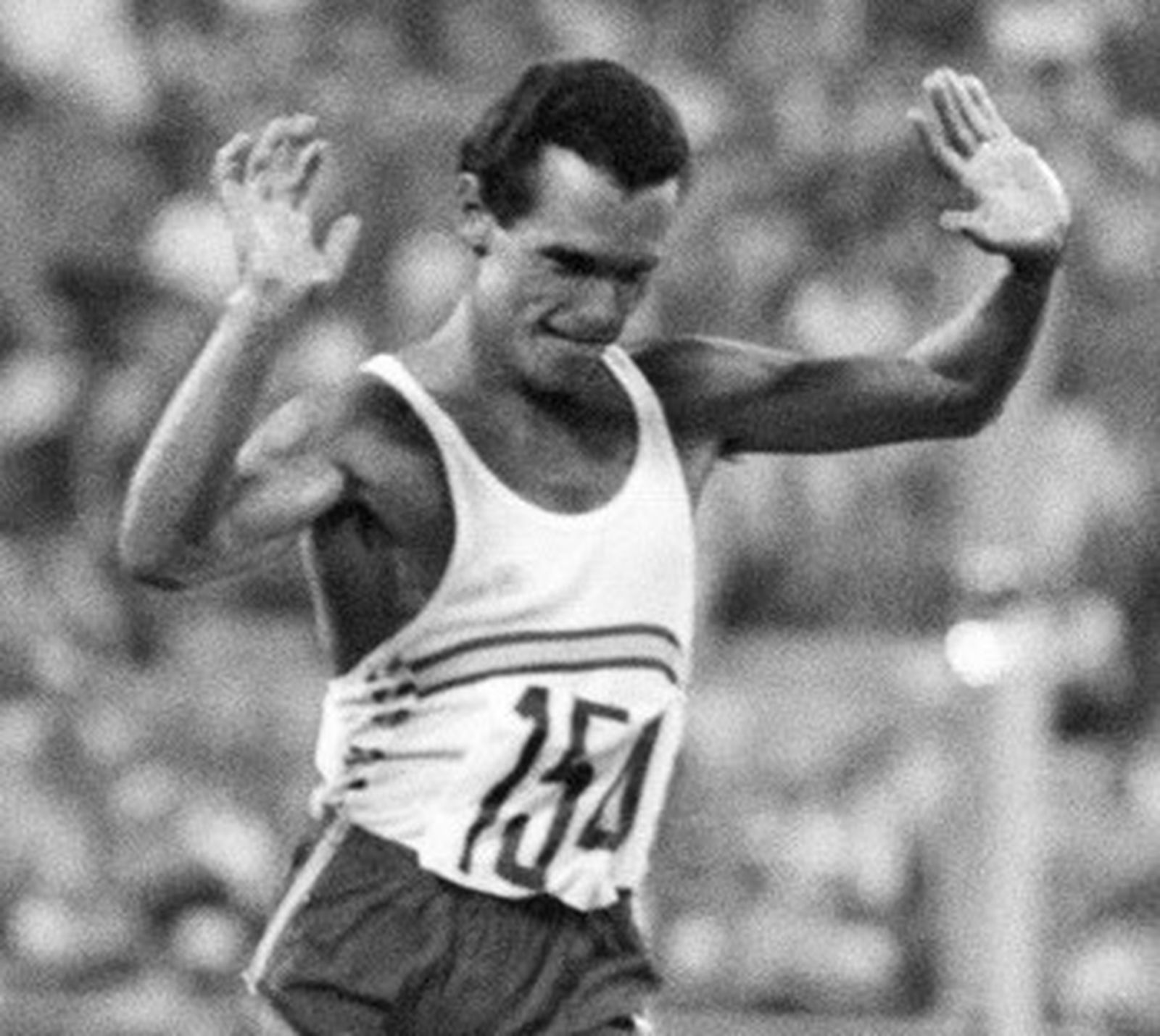 Jordi Llopart, medallista de plata en Moscú 1980 en los 50 kilómetros marcha.