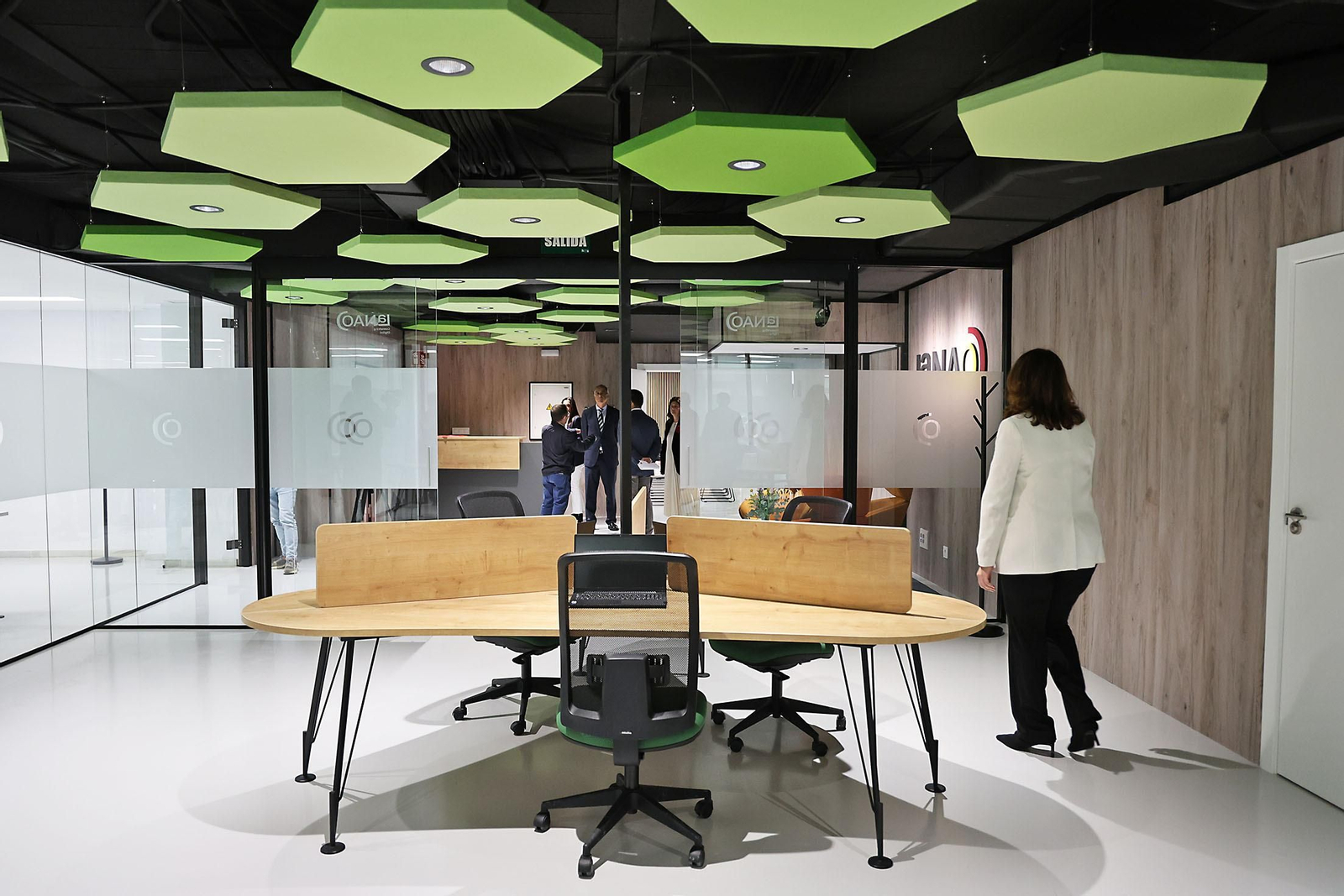 Imágenes de la inauguración del coworking digital 'La Nao'.